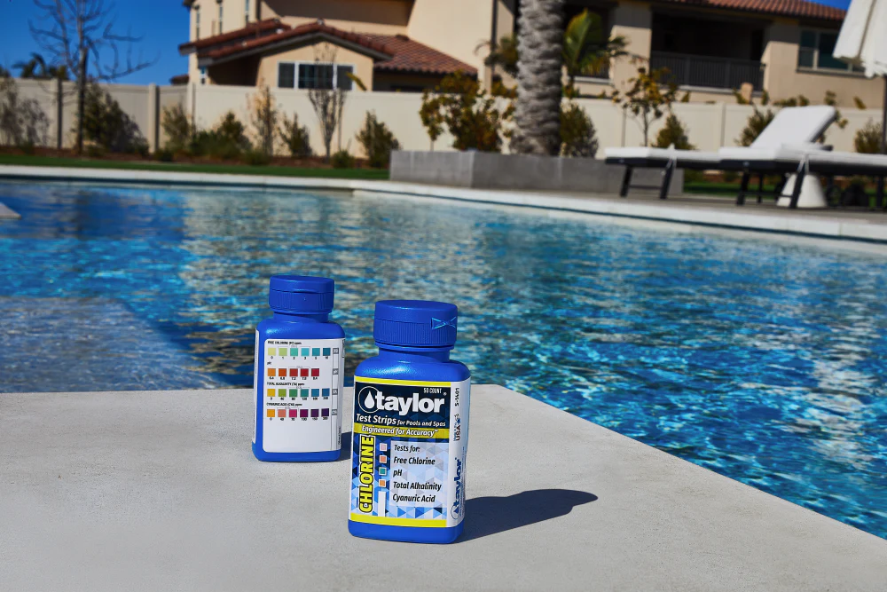 Chlorine Test Strips for Pools & Spas - Image 4